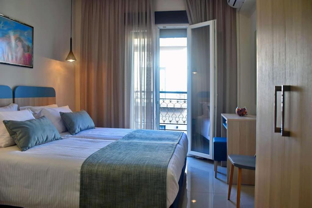 Pearl Dntwn Apts * Heraklion (Crete)